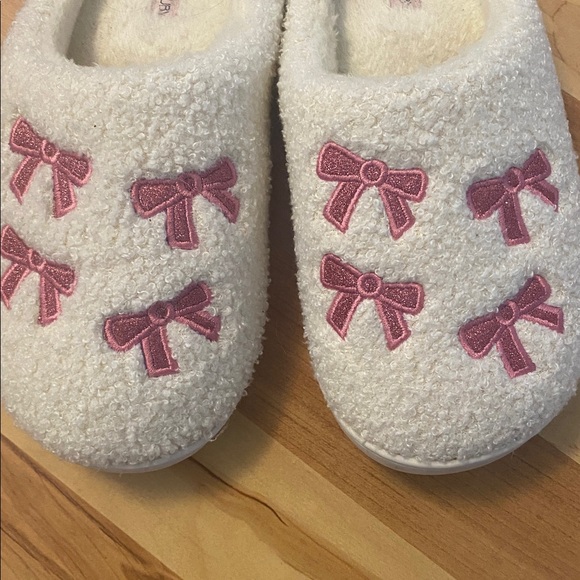 Pink Bow Slippers - Picture 2 of 5